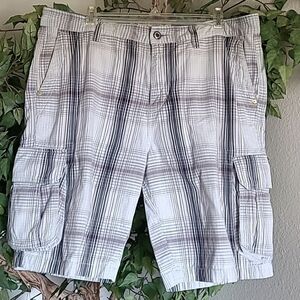 Tommy Bahama Marina Bay 10" Cargo Shorts. Size 36"